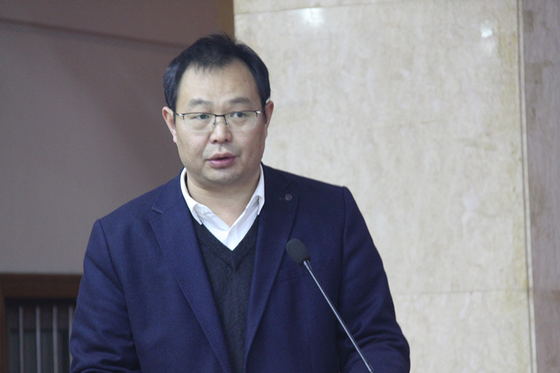 董事长兼总经理张林做年度工作报告发言